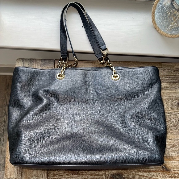 Michael Kors Mercer Medium Top Zip Multifunction Tote - Black Pebbled Leather - Picture 6 of 15